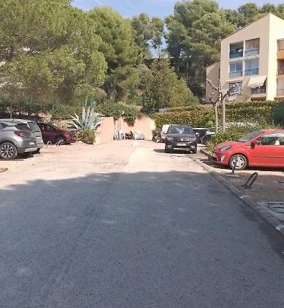 A La Semaine Ou Au Jour / Location Studio Meuble 30M² La Ciotat Exterior photo